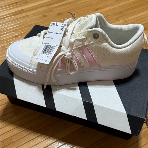 NIB Addidas Pink And Off White Bravada 2.0 Platform - Picture 1 of 5
